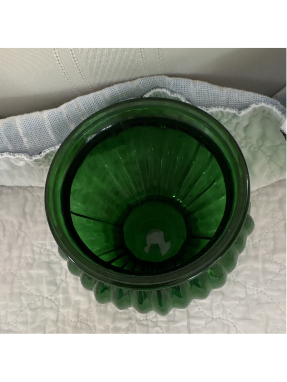 E.O. Brody Co M500 Green Pressed Glass Ribbed Pedestal Round Bowl - Picture 3 of 6